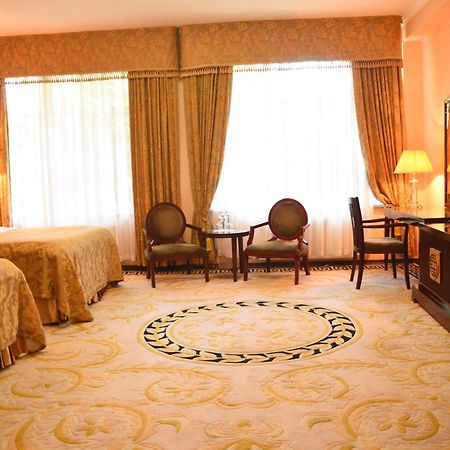 Hotel Royal Florence Chişinău Extérieur photo