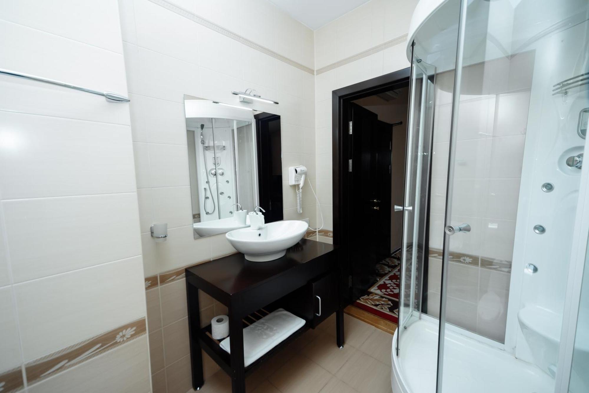 Hotel Royal Florence Chişinău Extérieur photo